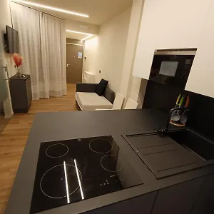 riviera-apartments-near-the-beach-parking.hotelinveneto.com/